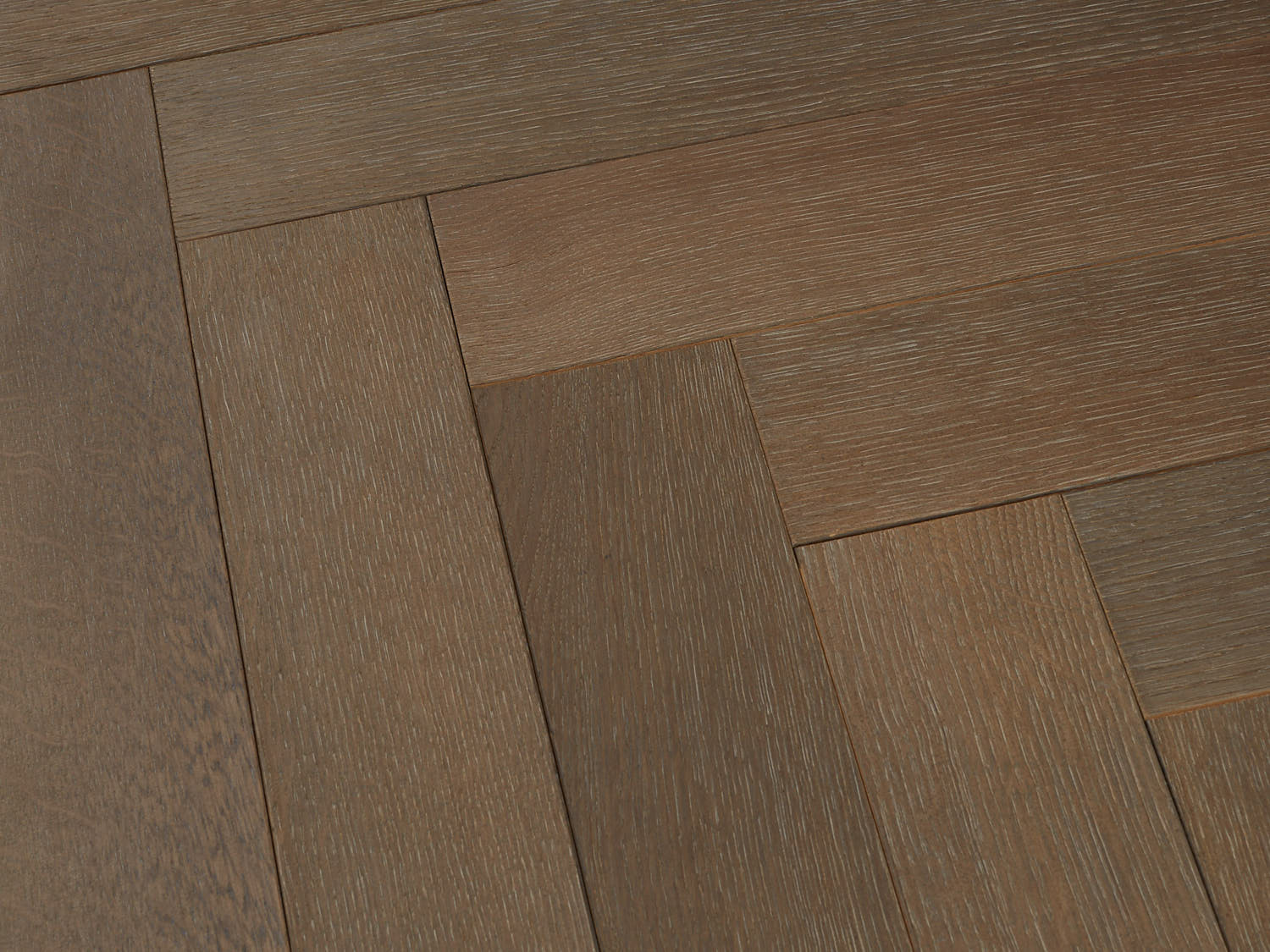 Инженерная доска Bassano Parquet Дуб Herringbone Классическая елочка Коллекция Cakes  500-700х90-120х14мм